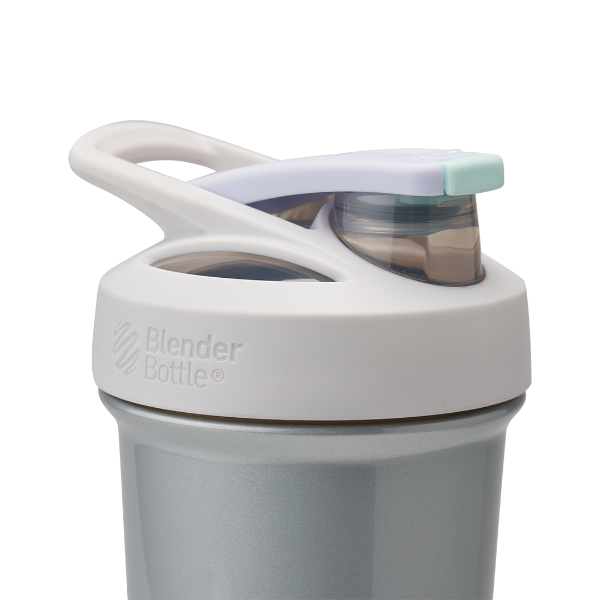 The Shaker Club - Stainless Sleek Studio 9-0047